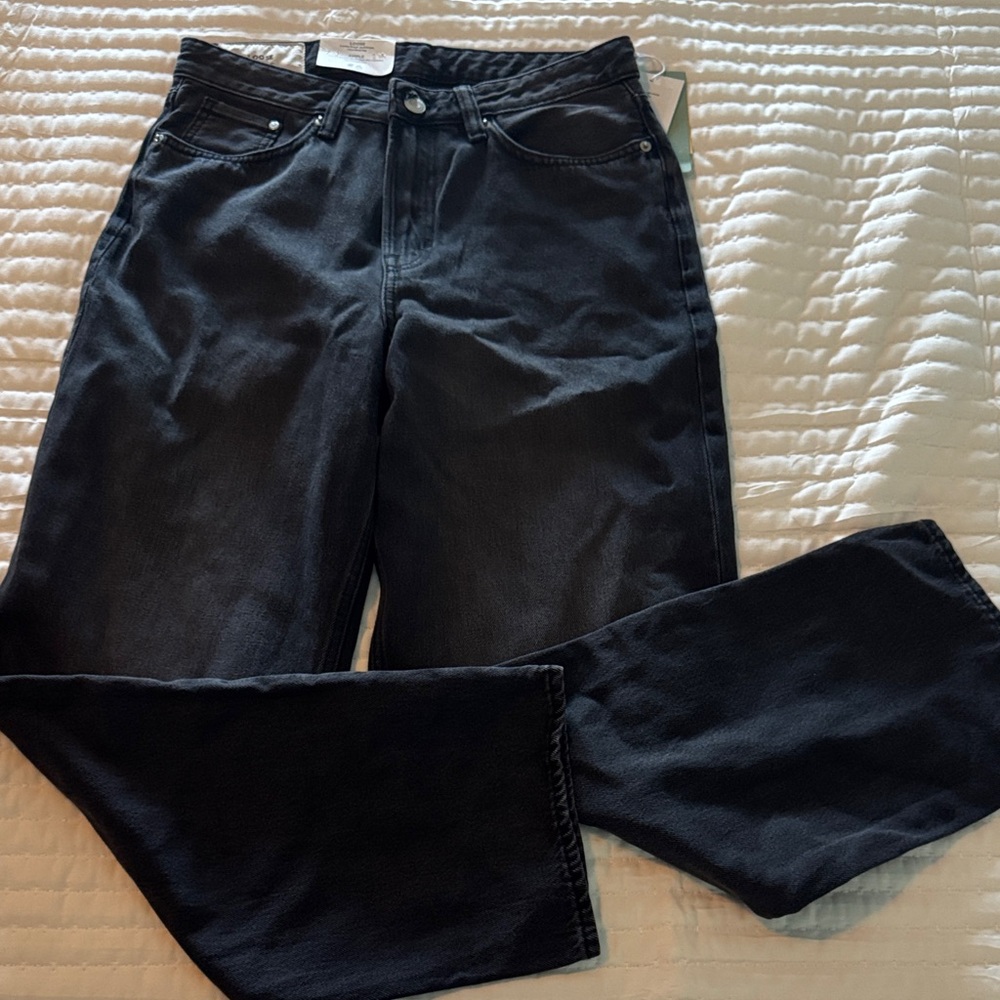 H&M Men’s loose Jeans in Black - NWT